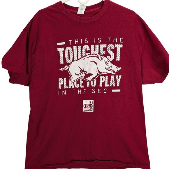 Razorbacks shirt Mens Extra Large Red University of Arkansas Go Hogs Athletics - Picture 1 of 7